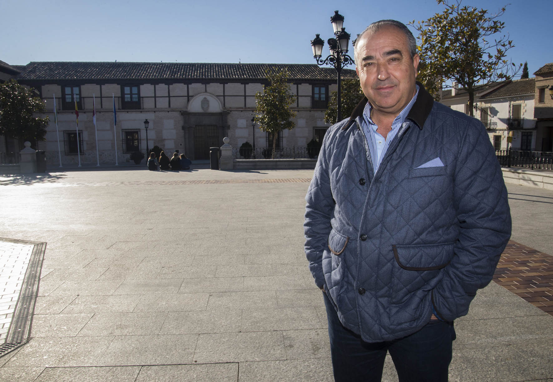 Jesús Hijosa, alcalde de Villaseca de la Sagra, posa para la guía "En primavera, Toledo y su provincia".