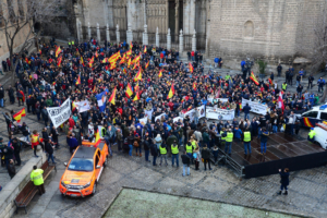 Un aspecto de la manifestación que ha reclamado en Toledo la equiparación de los cuerpos policiales