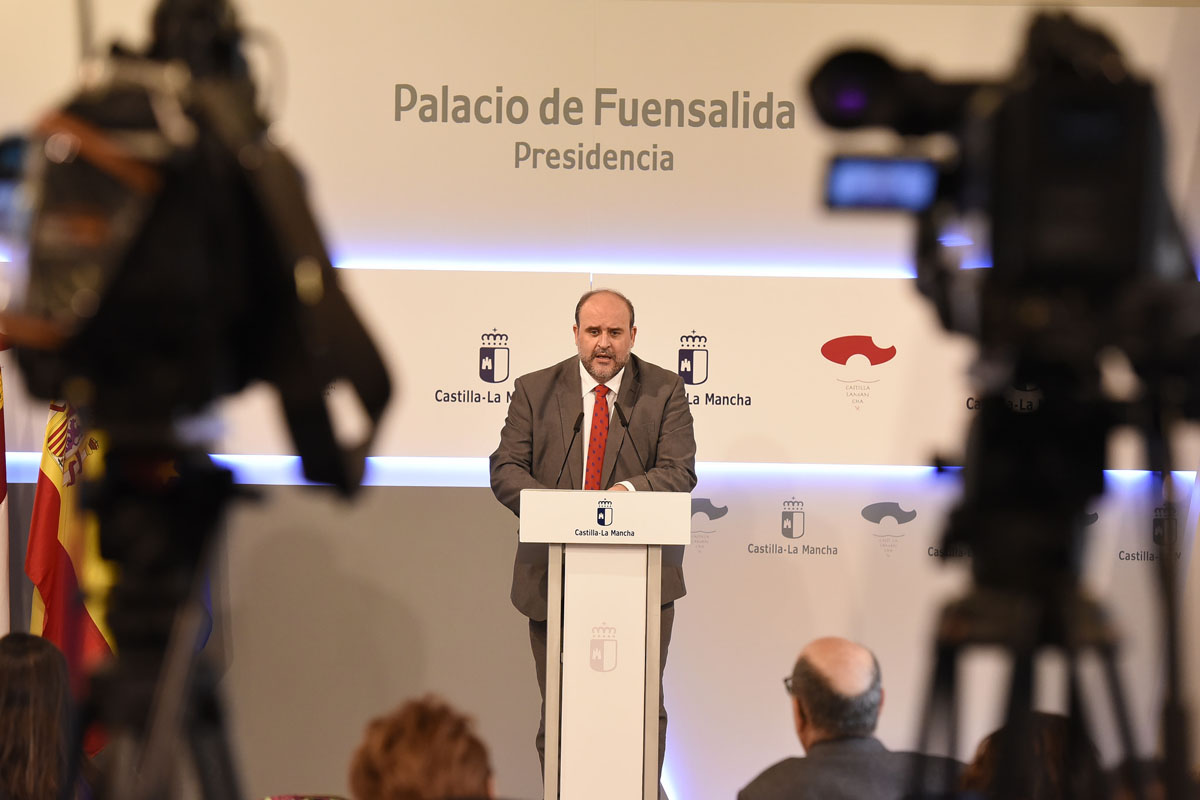 El vicepresidente primero del Gobierno regional, José Luis Martínez Guijarro.