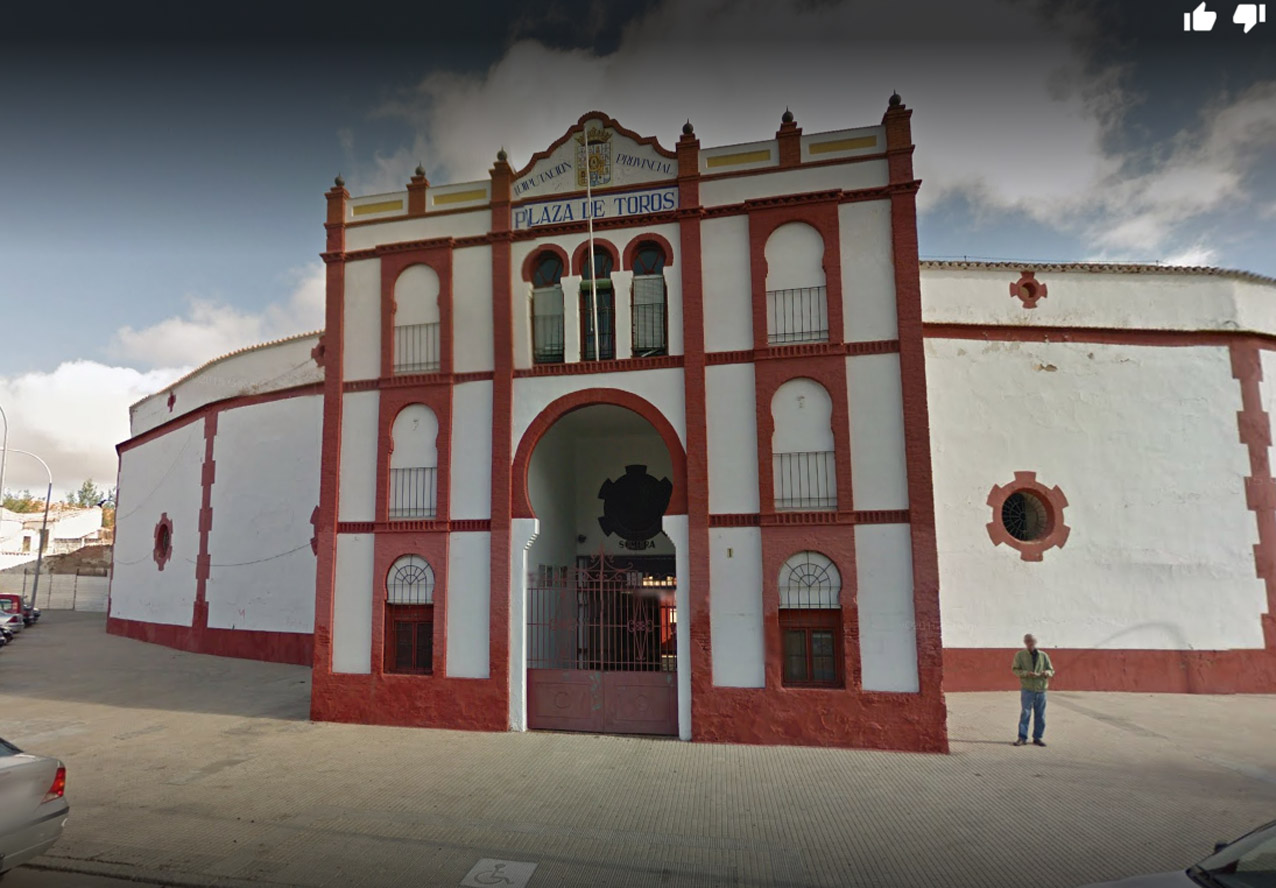 Imagen de la puerta de la Plaza de Toros de Ciudad Real.