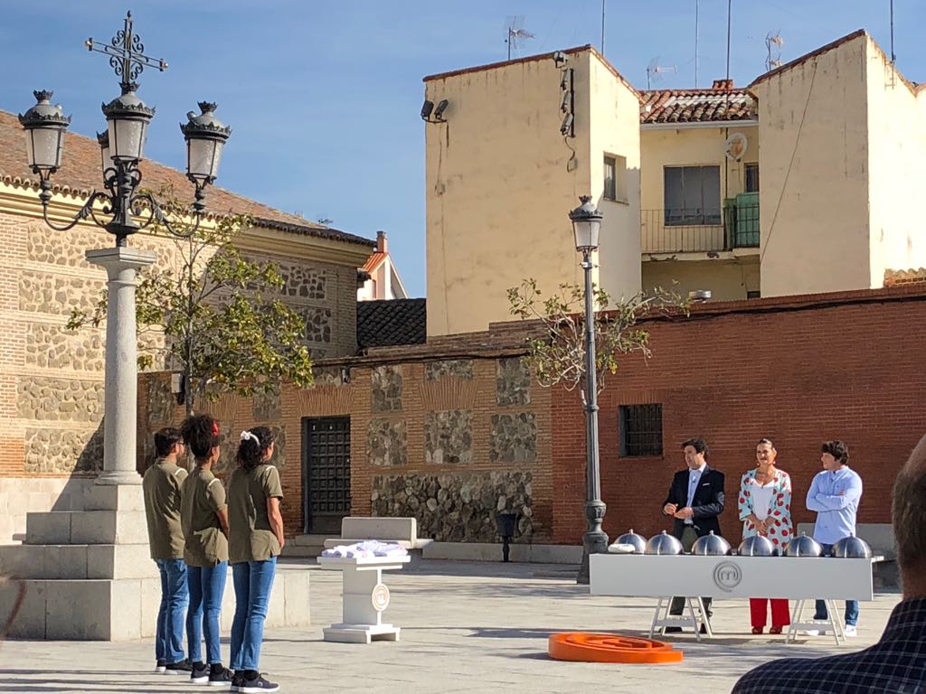 Pepe Rodríguez, Samantha Vallejo-Nágera y Jordi Cruz antes de probar los platos de los concursantes de MasterChef.