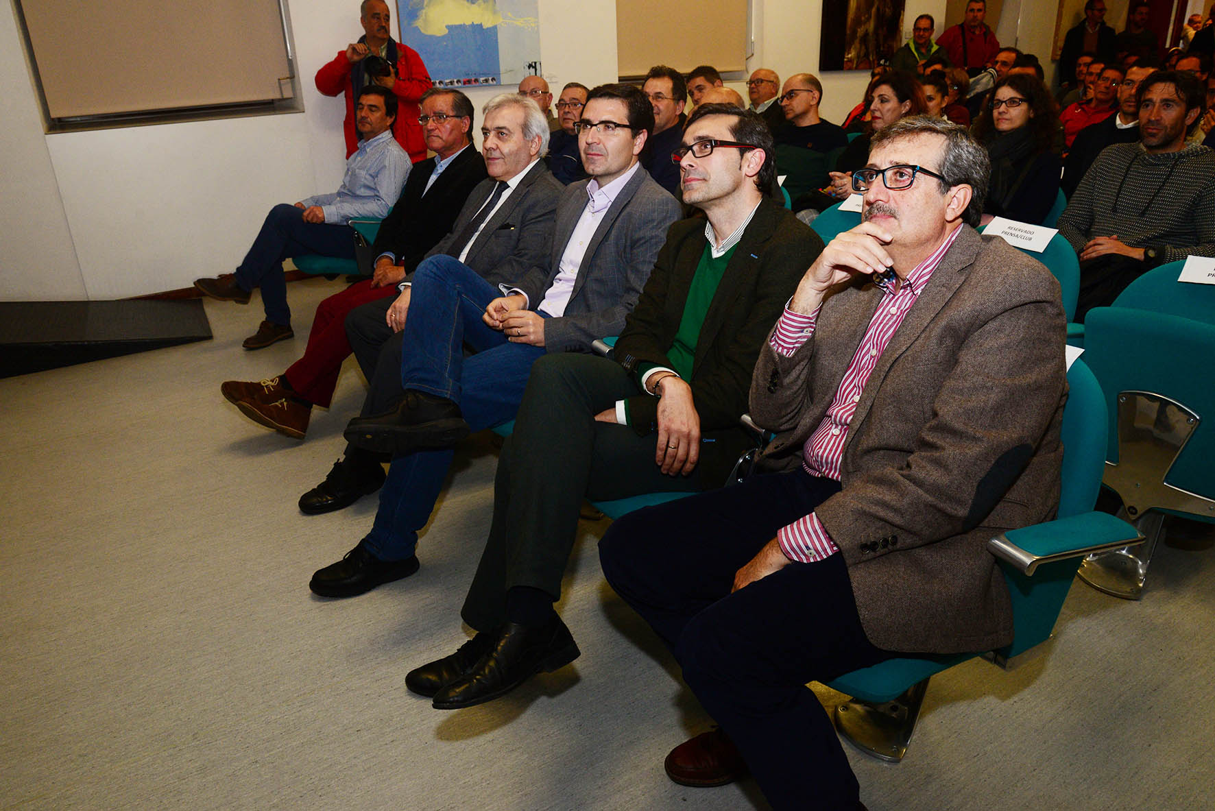 Mesa redonda por los 90 años del Toledo