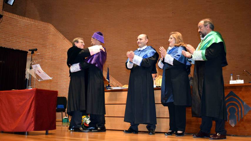 Juan Carlos Izpisúa ha sido investido doctor Honoris Causa por la UCLM.