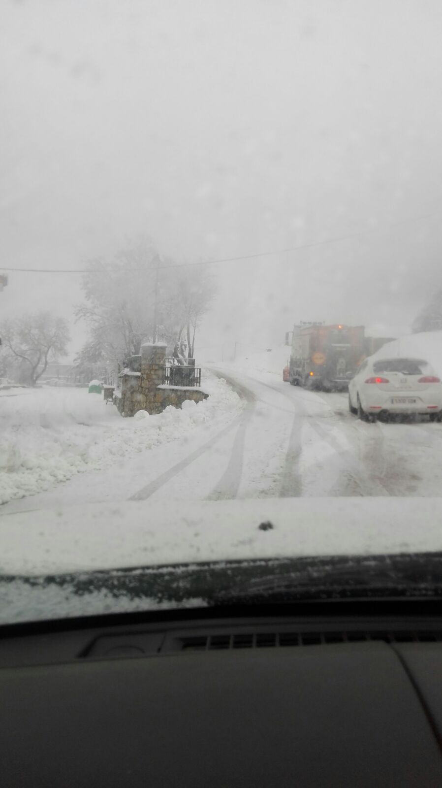 La nieve ha obligado a suspender 154 rutas escolares.