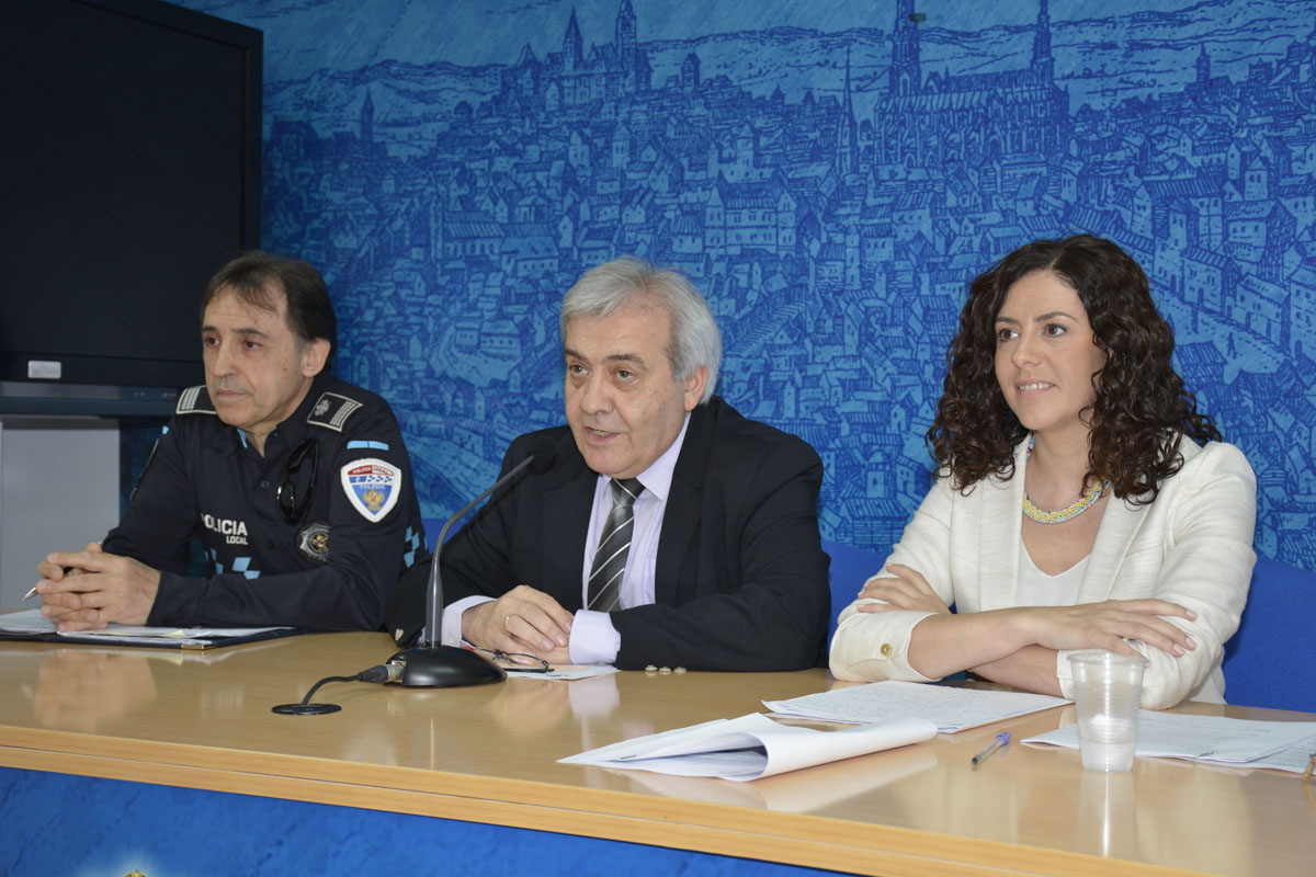 Los concejales de Toledo Noelia de la Cruz y Juan José Pérez del Pino.