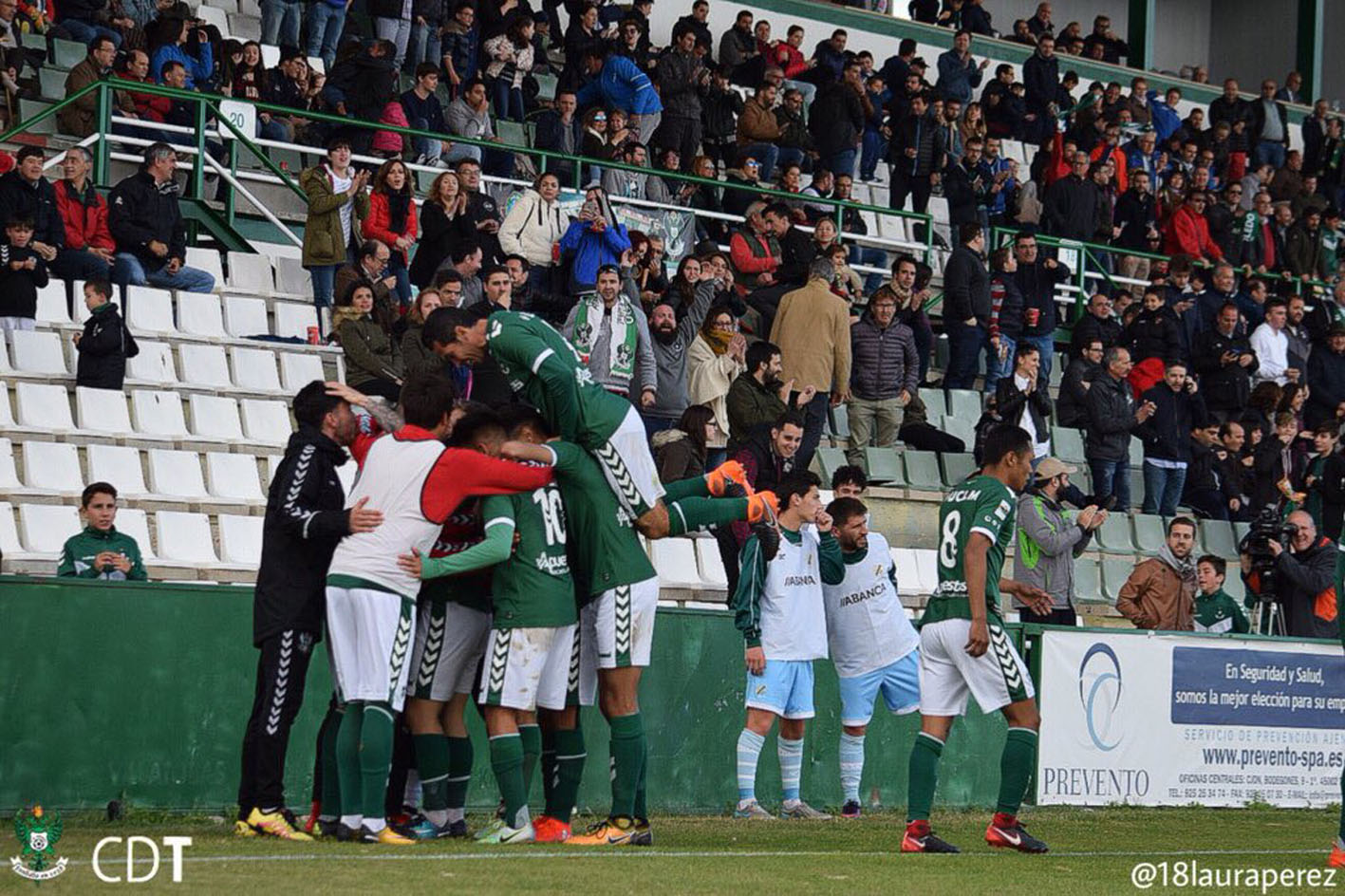 Imagen del encuentro del Toledo ante el Coruxo en el Salto del Caballo.