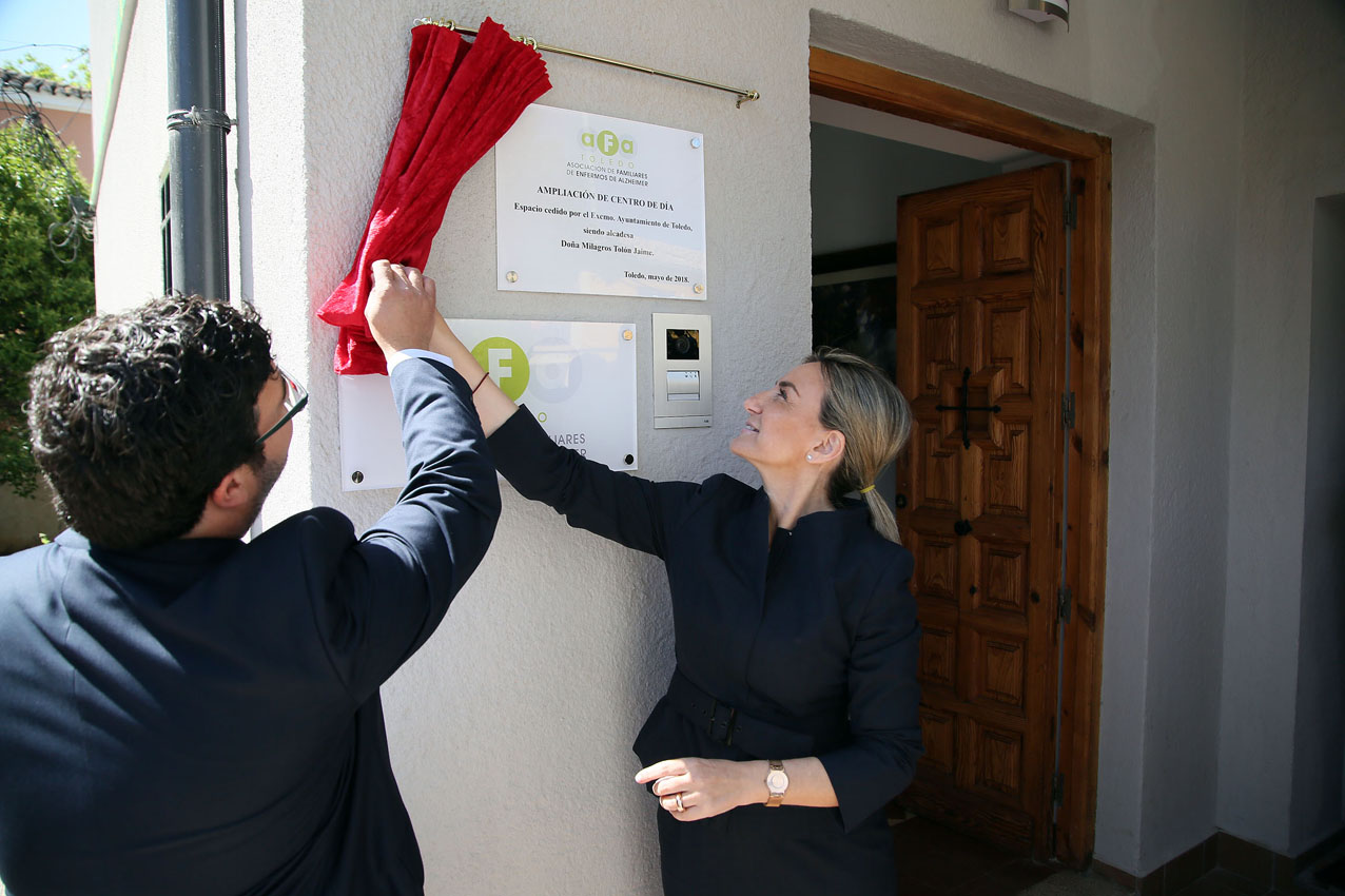 Inauguración de la ampliación del Centro para las personas con alzheimer, en Toledo.
