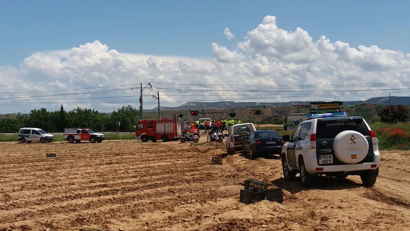 Un tren ha arrollado a un vehículo en un paso a nivel en Fontanar (Guadalajara). Foto: CMMedia.