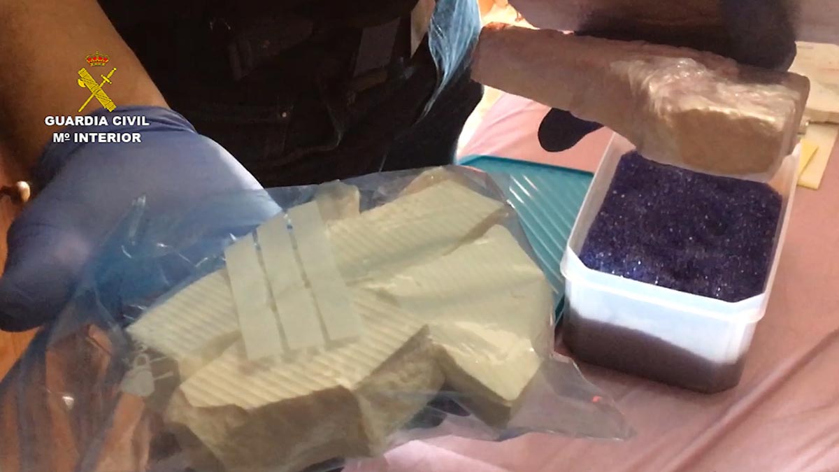 Parte del material incautado al desmantelarse un punto de venta de cocaína en Torrijos