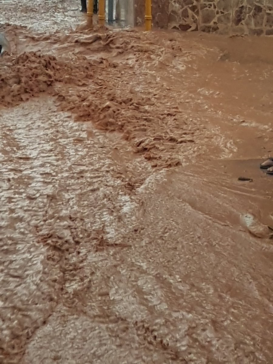 Así bajaba una de las calles de Quintanar del Rey.