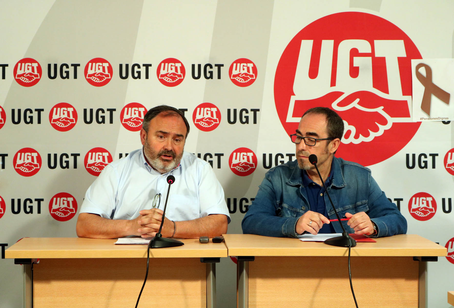 Los secretarios generales de UGT CLM y CCOO CLM, Carlos Pedrosa y Paco de la Rosa.