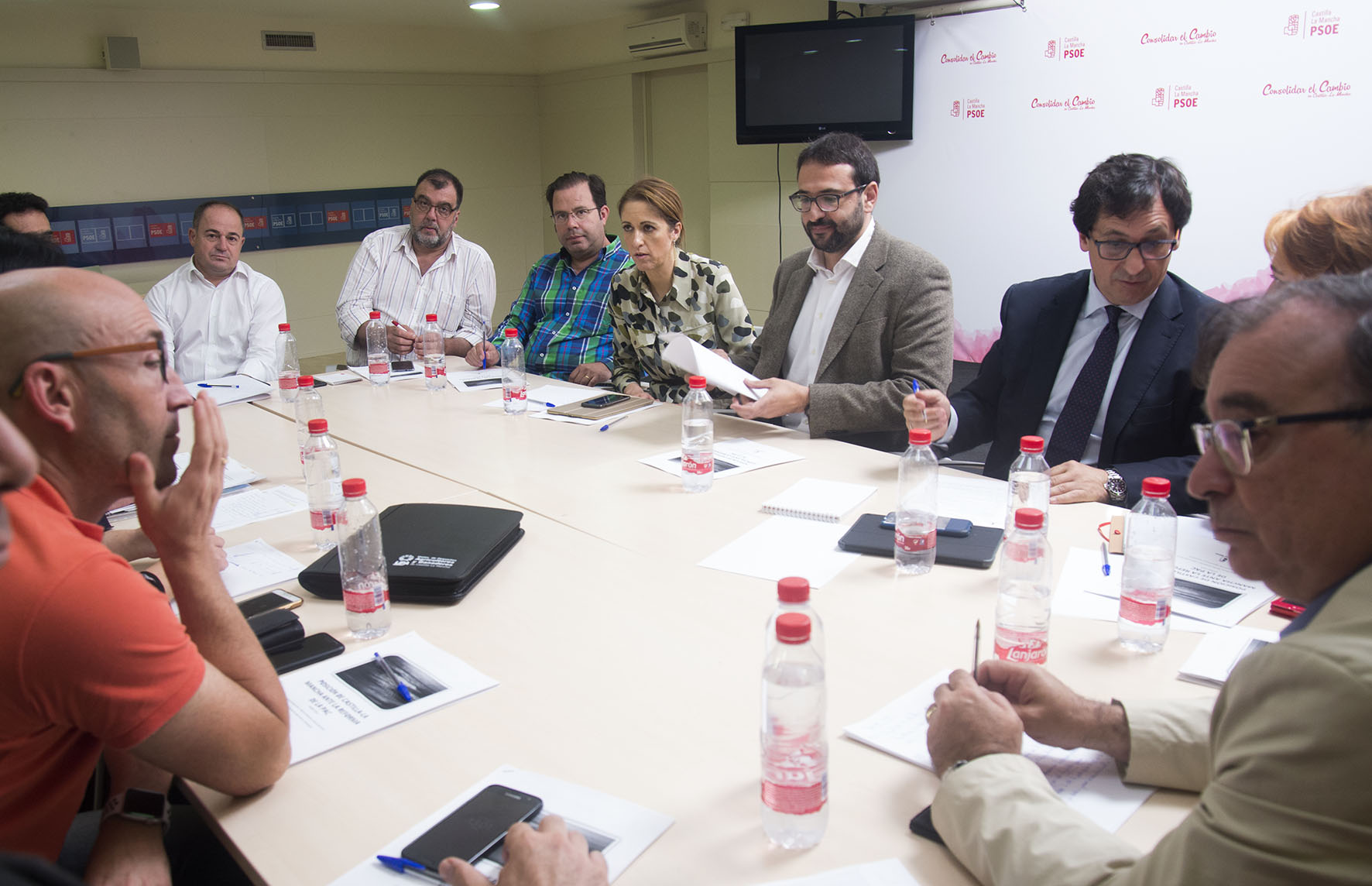 Imagen de la reunión entre miembros del PSOE de CLM y UPA.