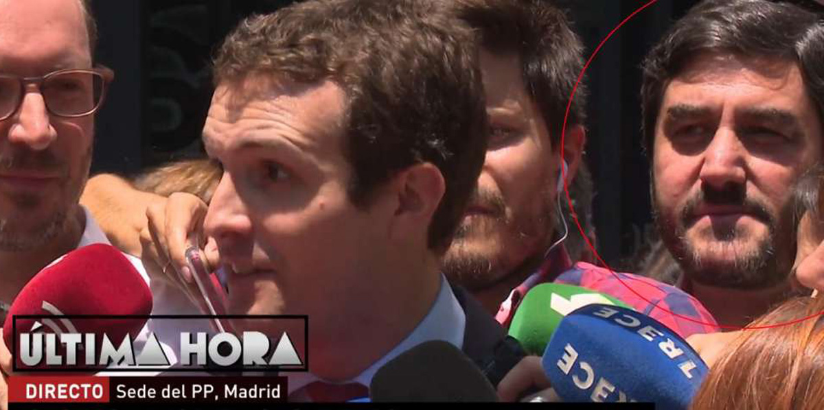 Echániz en la presentación de los avales de Pablo Casado.