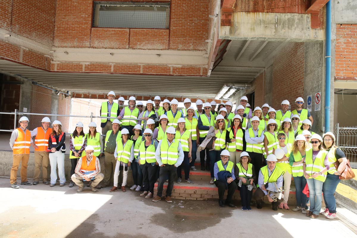 Visita de profesionales sanitarios al Hospital de Toledo.