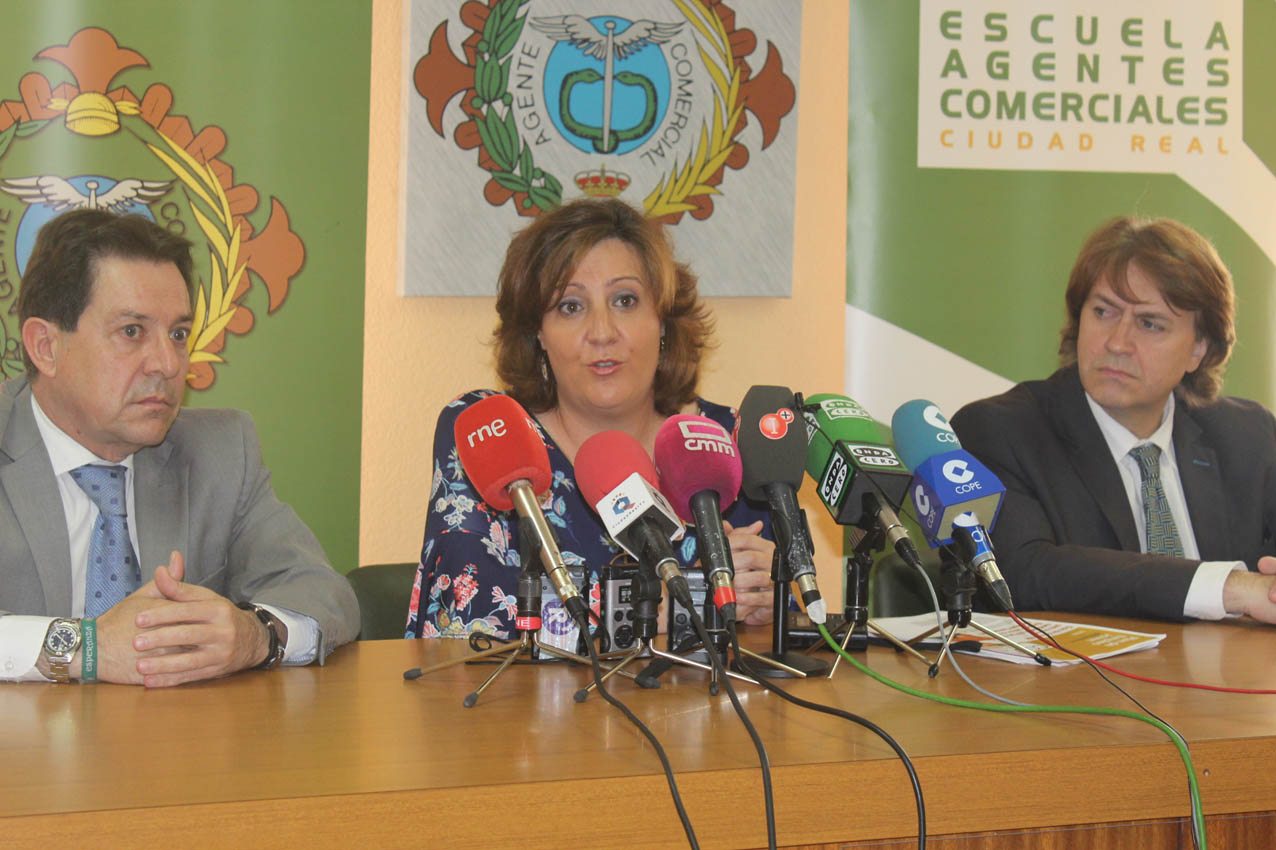 Patricia Franco en el Colegio de Agentes Comerciales de Ciudad Real.