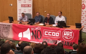 Paco de la Rosa y Carlos Pedrosa, antes de reunirse con delegados sindicales