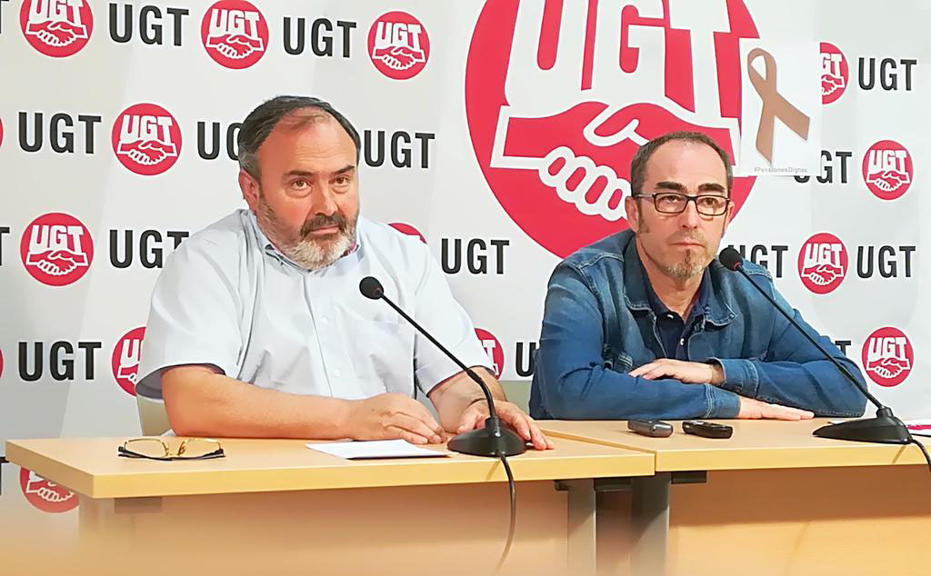 Rueda de prensa ofrecida por Carlos Pedrosa y Paco de la Rosa.