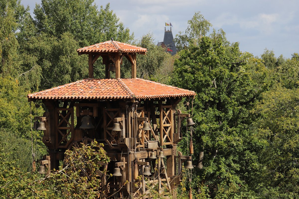 Imagen de uno de los decorados de Puy du Fou en Francia.