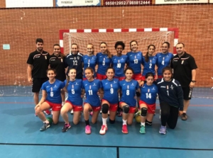 La Selección femenina infantil que ganó el Torneo de Cangas de balonmano
