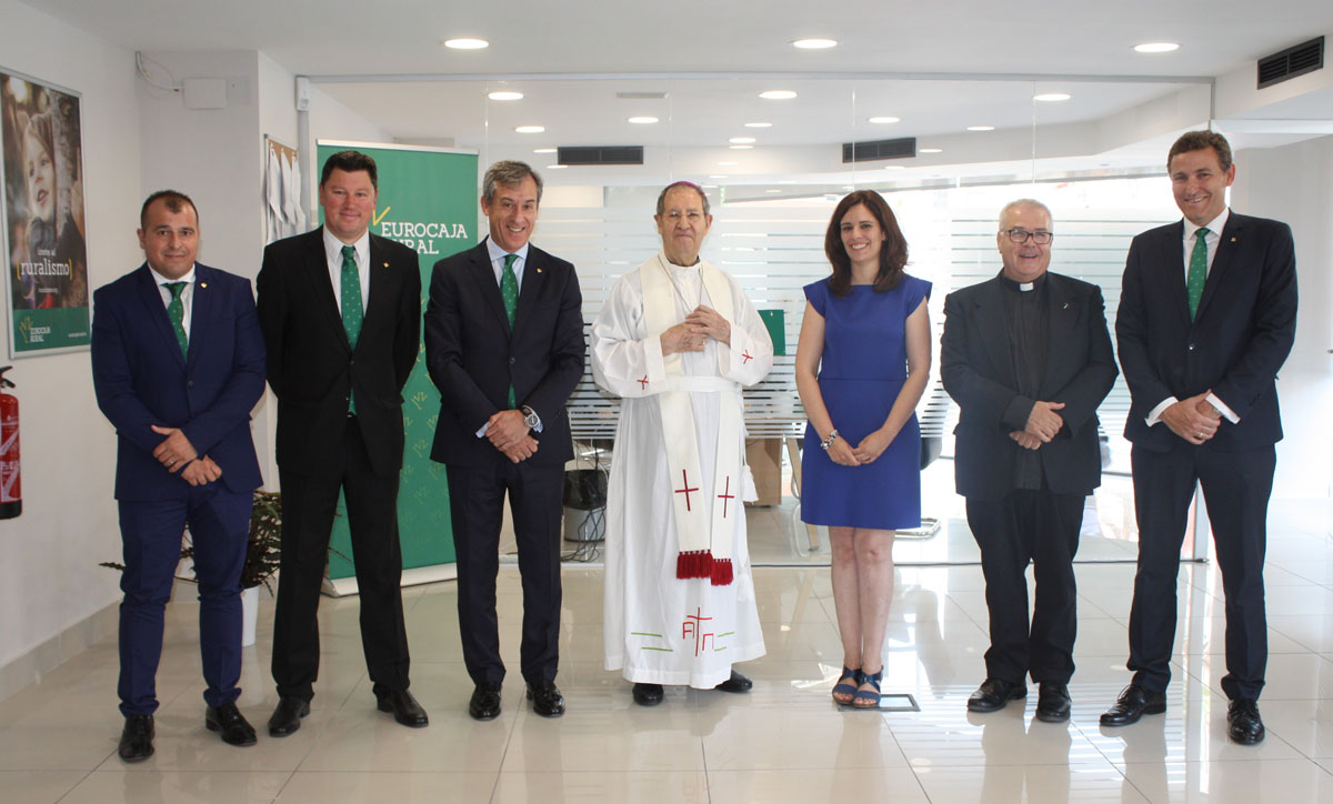 Inauguración de la primera oficina de Eurocaja Rural en Alicante.