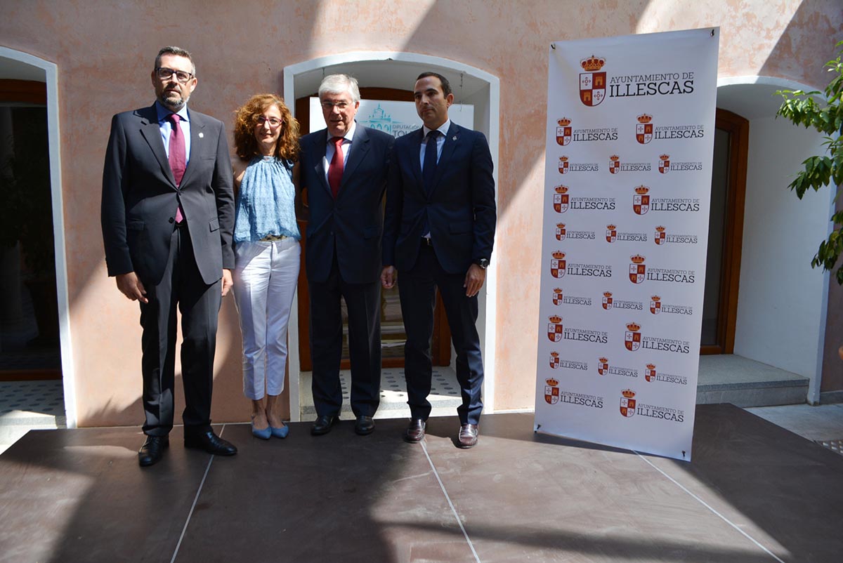 Presentación de Lux Caridad Illescas