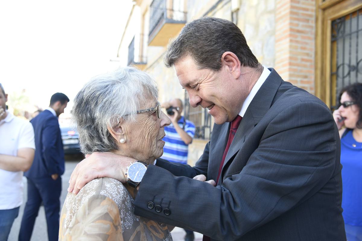 El presidente regional en Camuñas.