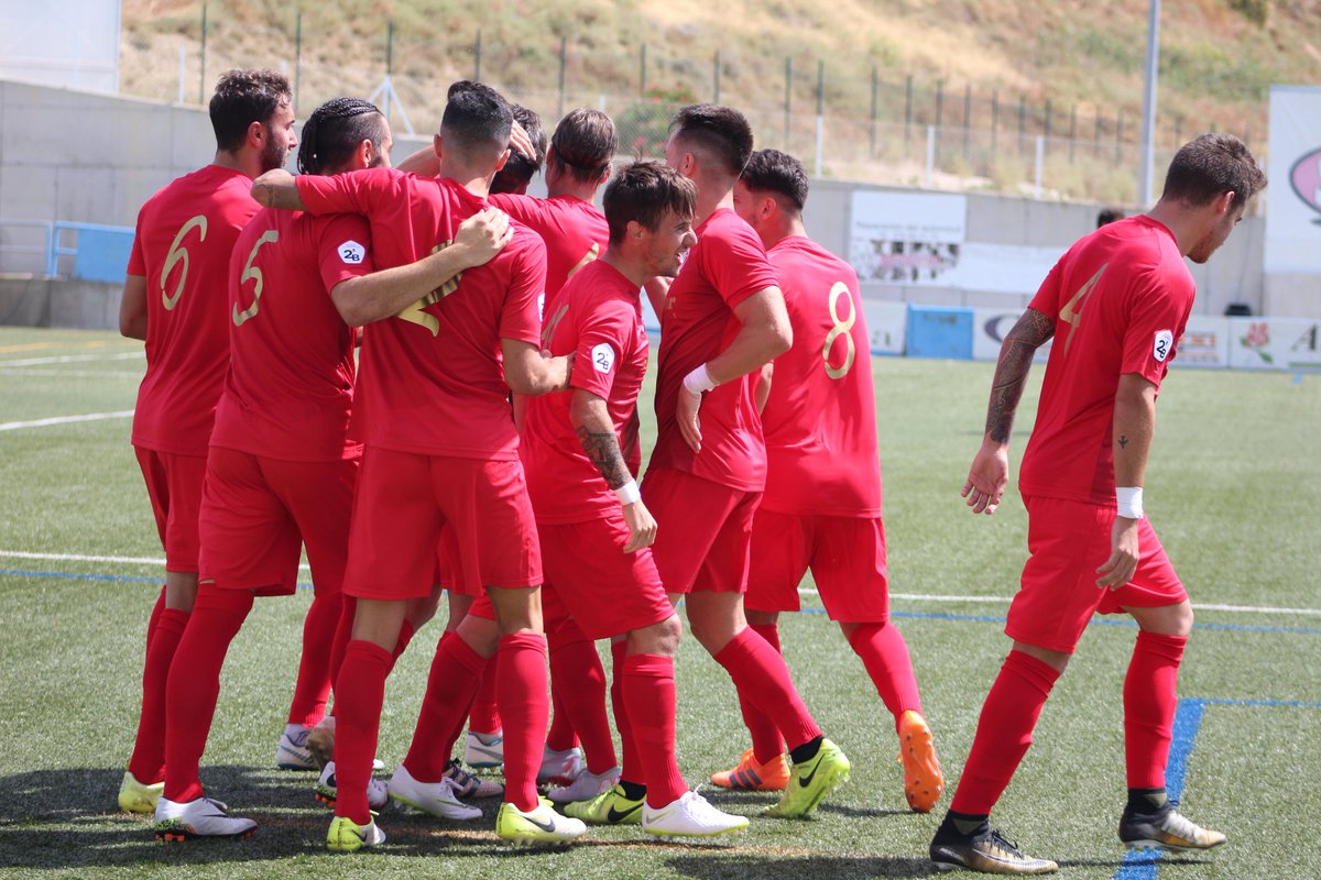 Los jugadores de la UB Conquense celebrando el gol de Jorge.