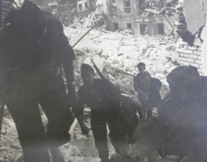 Fotografías de la Guerra Civil en Toledo firmadas por Claudek.