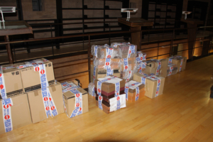Cajas donde está el tercer lote de la colección Luis Alba, que ya está en el Archivo Municipal de Toledo.