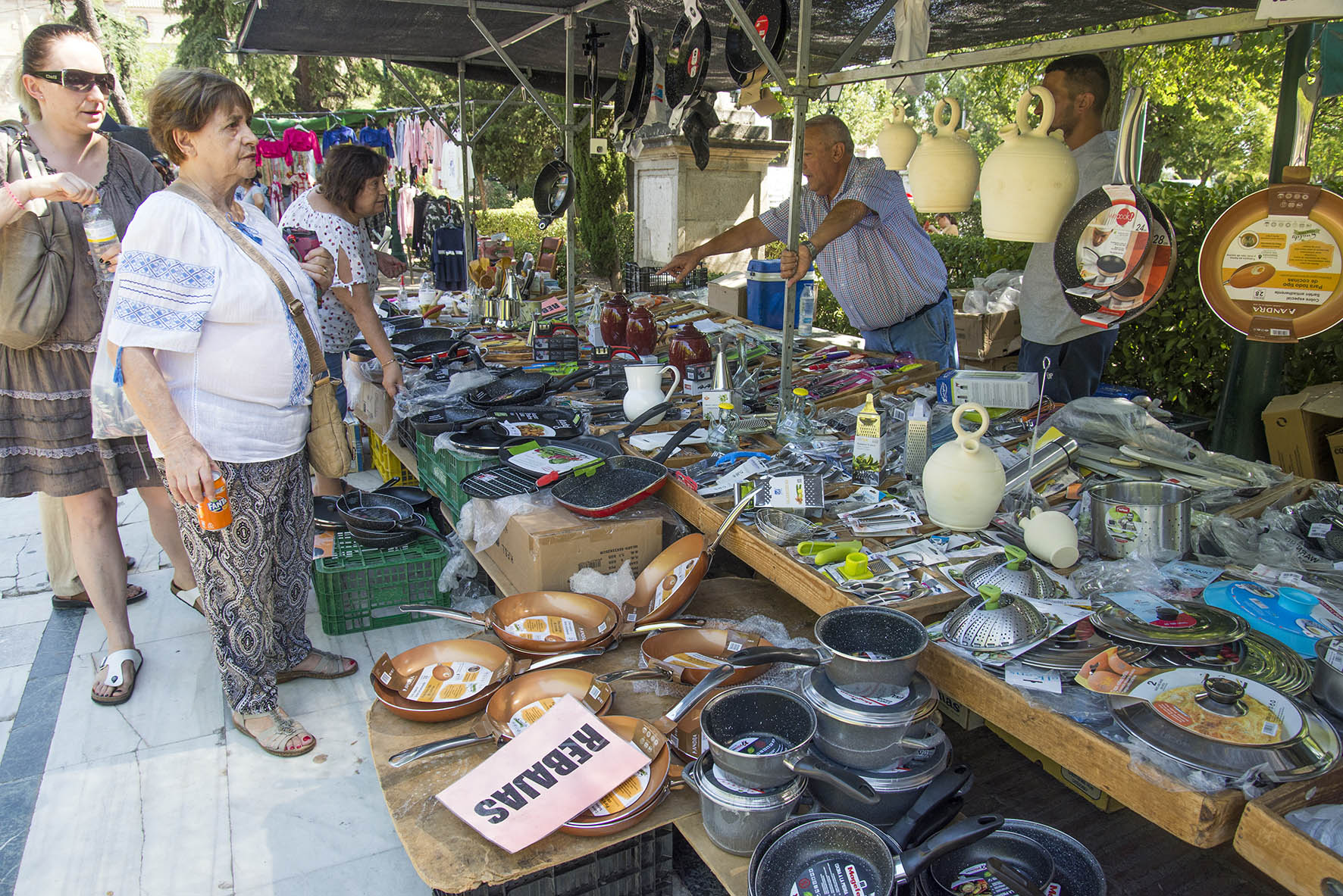 El tradicional y famoso mercadillo del Martes también se suspenderá de forma provisional.