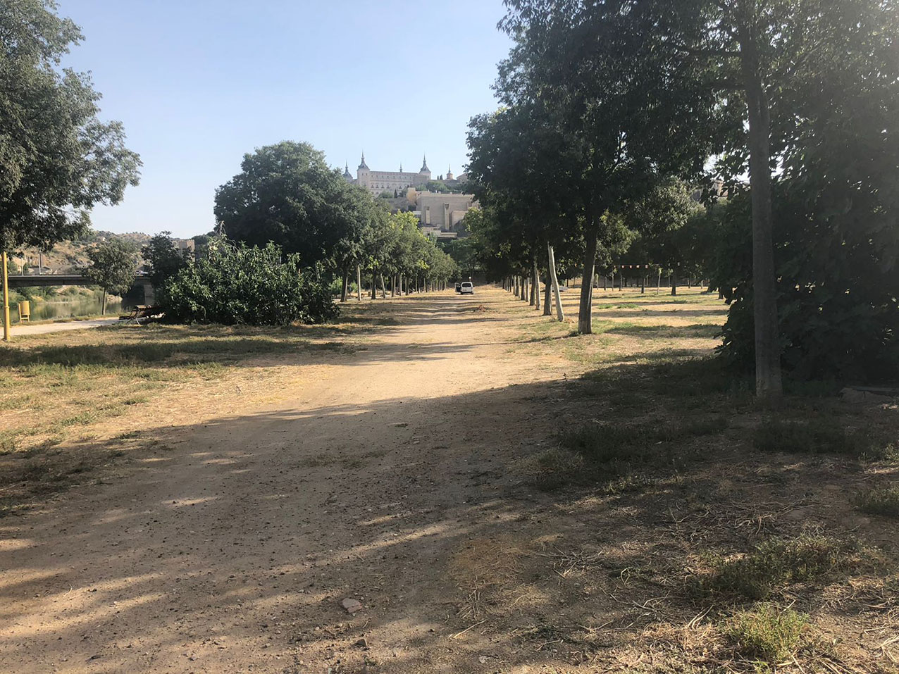 Aquí, junto al río Tajo y el puente de Azarquiel, se construirá el nuevo recinto ferial. Os adelantamos que la CHT ya ha emitido su informe favorable.