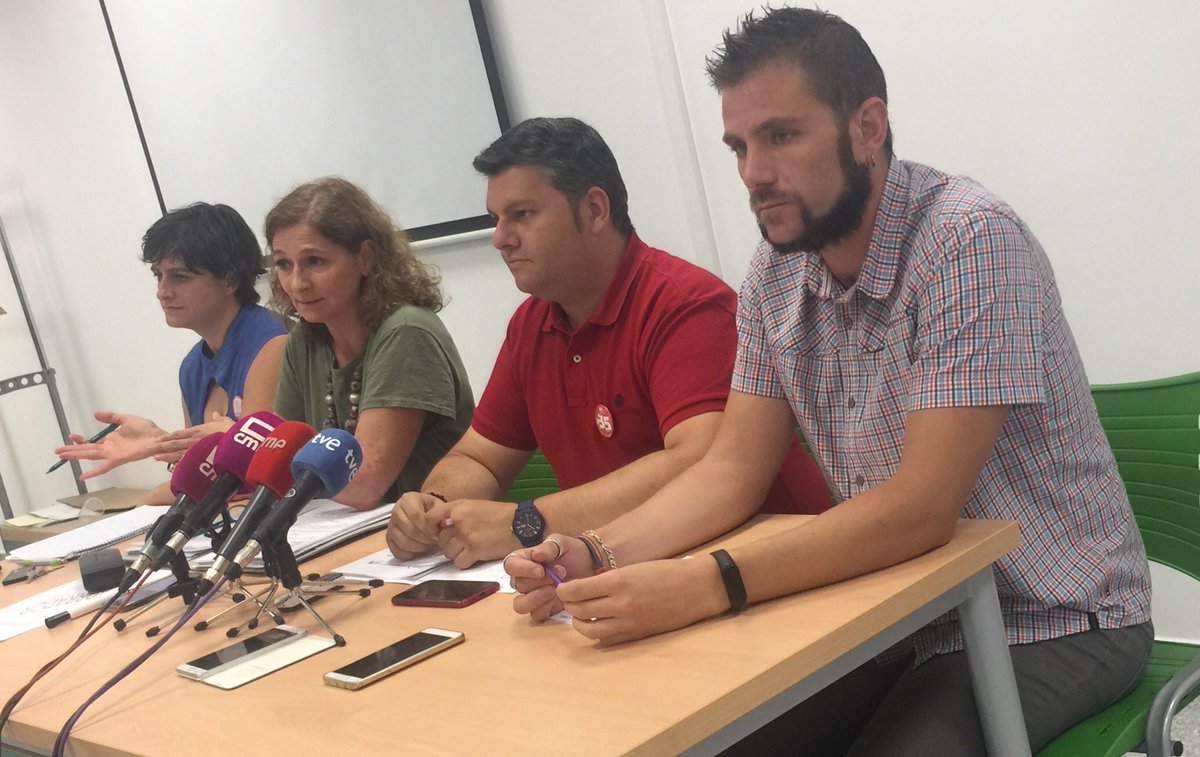 Representantes de los sindicatos CCOO, UGT, STAS y CSIF. Empleados públicos