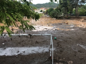 Sacedón (Guadalajara). El agua llegó hasta el larguero de la portería