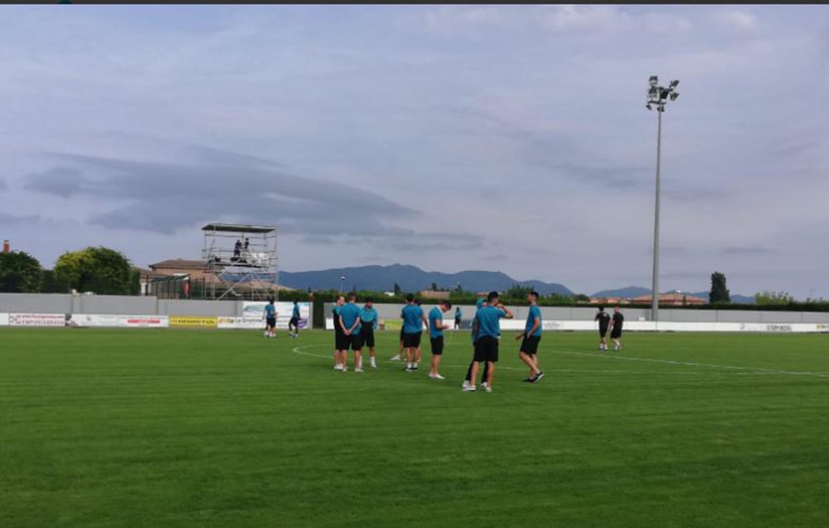 Los jugadores de la UB Conquense, antes del partido contra el Peralada