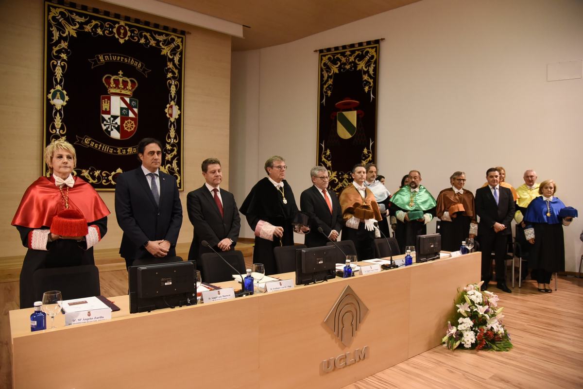 Inauguración del curso académico universitario de la UCLM. investigación universitaria