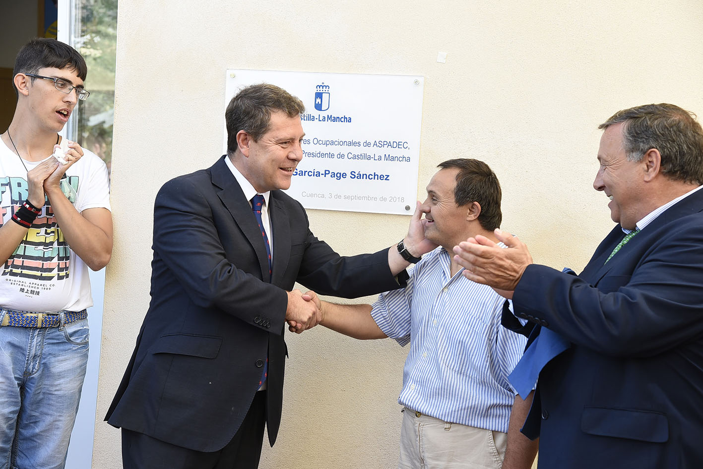 Page, durante la inauguración de los nuevos talleres para atender a personas con discapacidad en Cuenca.