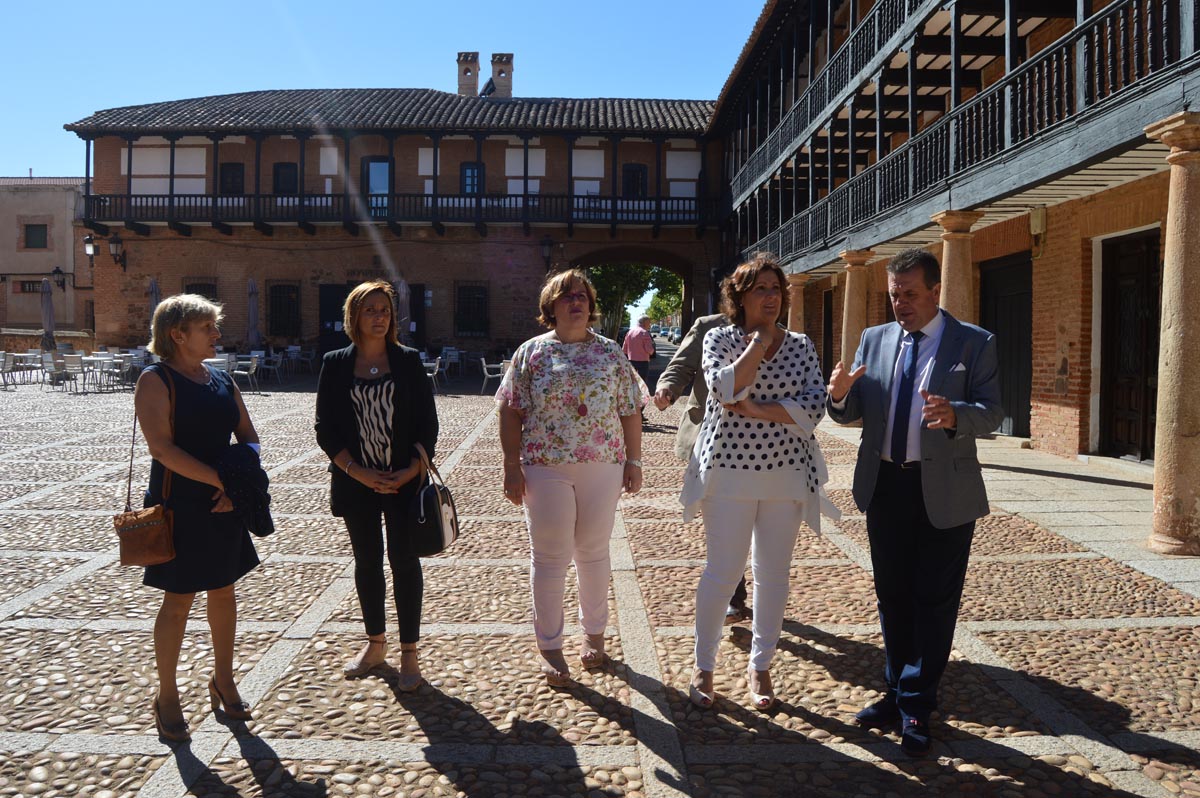 Patricia Franco ha visitado San Carlos del Valle (Ciudad Real).