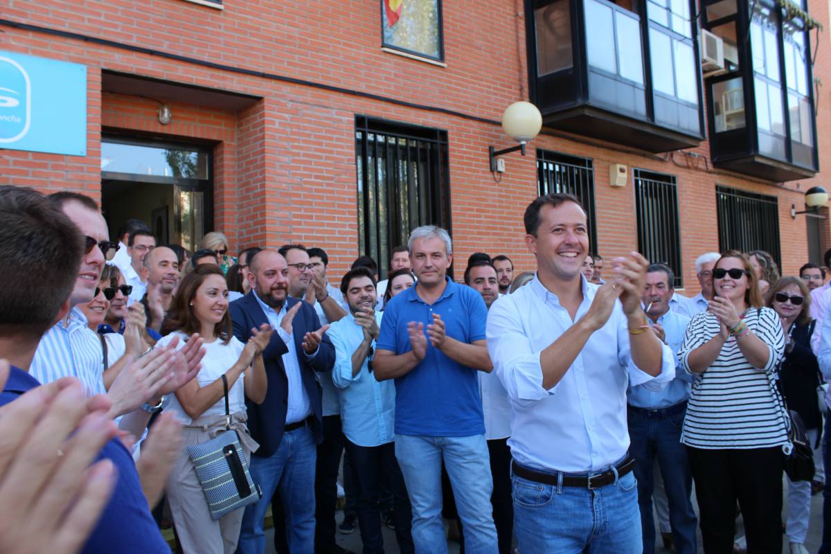 Carlos Velázquez en la presentación de su candidatura.