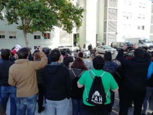 Imagen del desahucio de Safira en Guadalajara. Foto: @amnistiaespana.