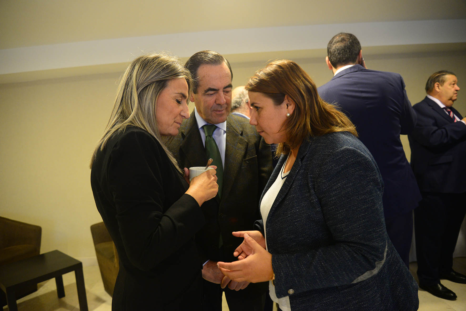 Milagros Tolón, Álvaro Gutiérrez y Tita García Élez. Talavera