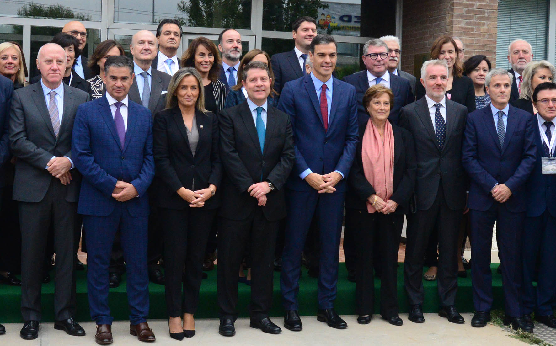 Foto de familia de la inauguración de la ampliación de la Planta de Reig Jofre en Toledo.