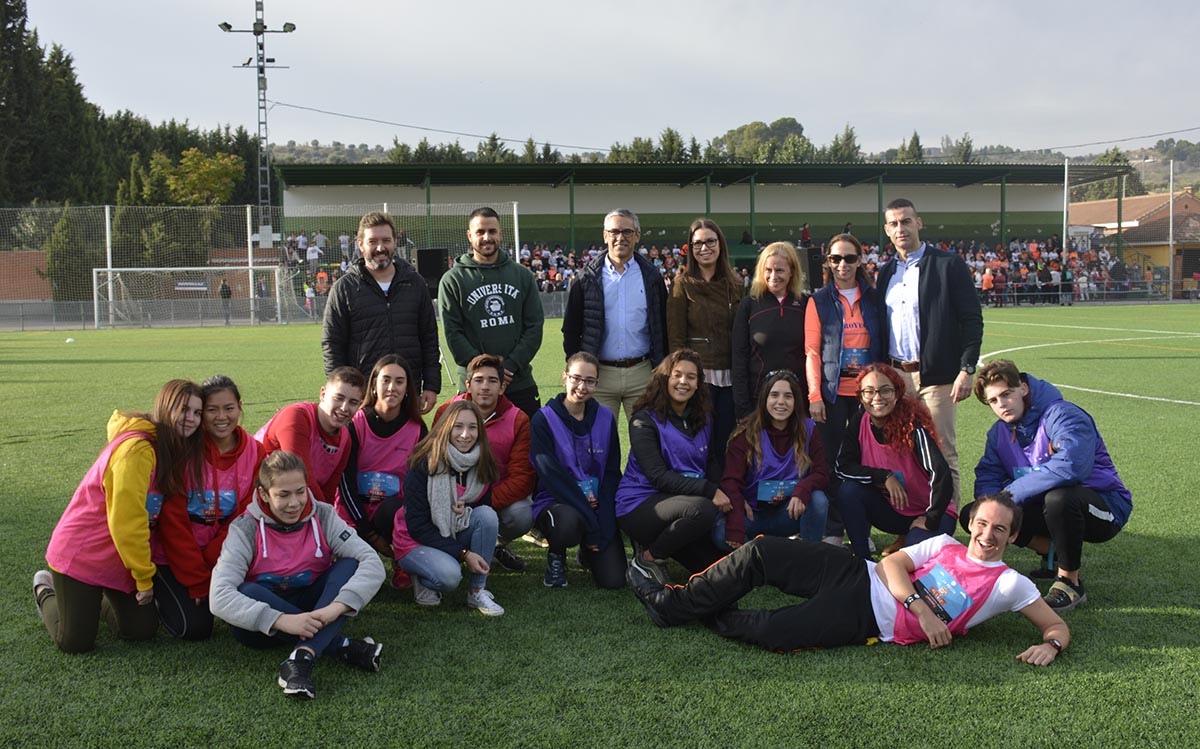 Algunos participantes en la carrera contra la leucemia infantil