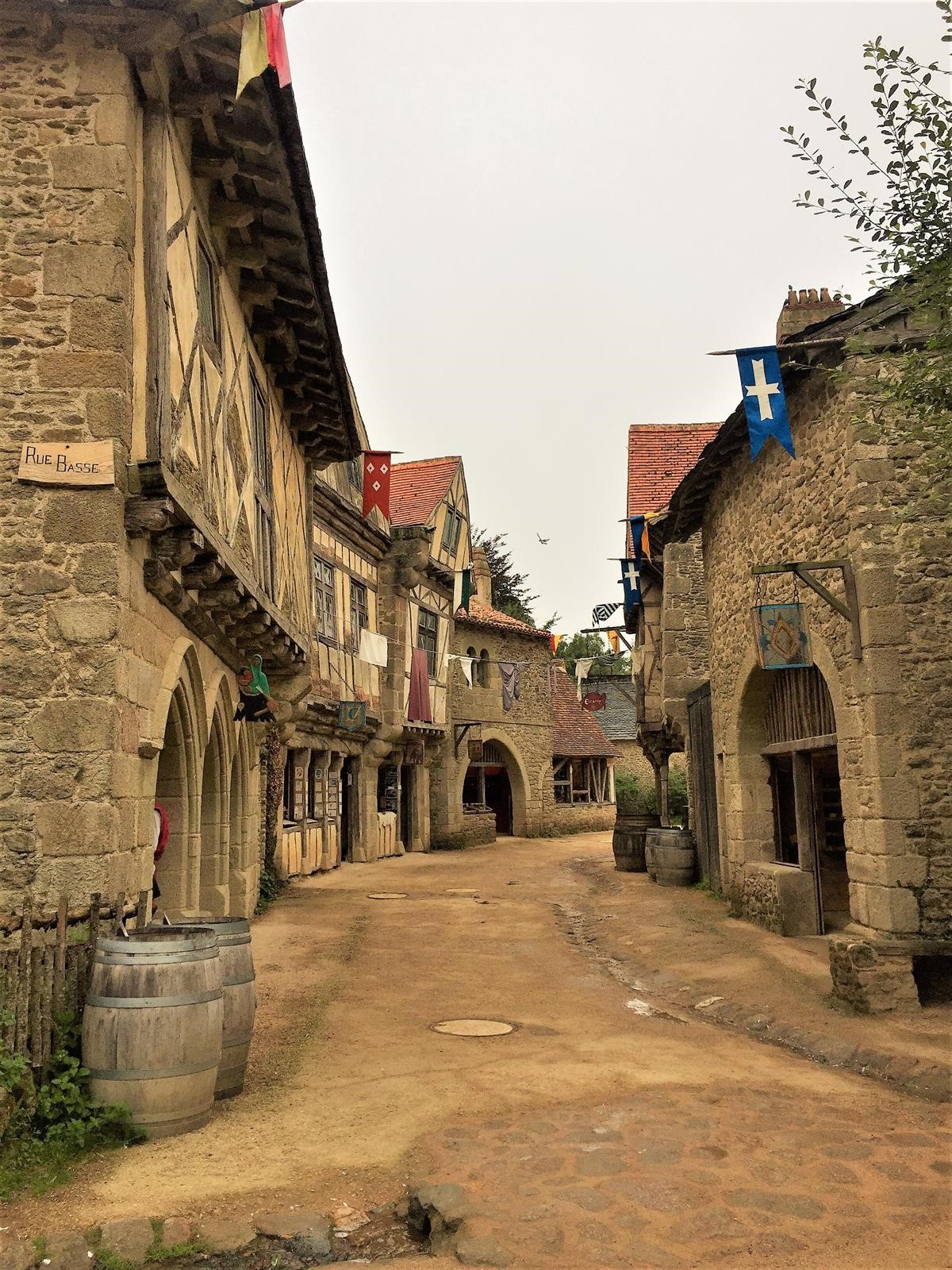 Enrique Navarro defiende el Puy Du Fou en Toledo