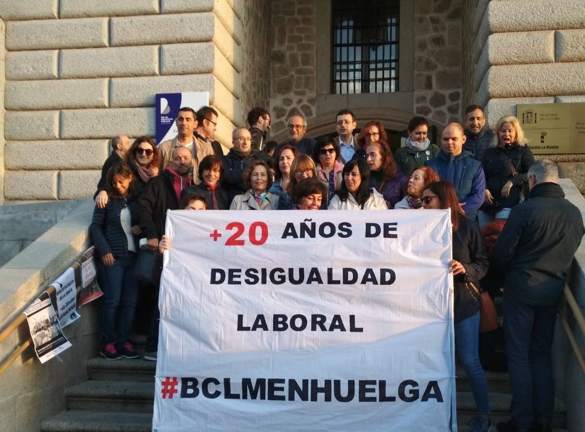 Trabajadores de la Biblioteca de CLM.