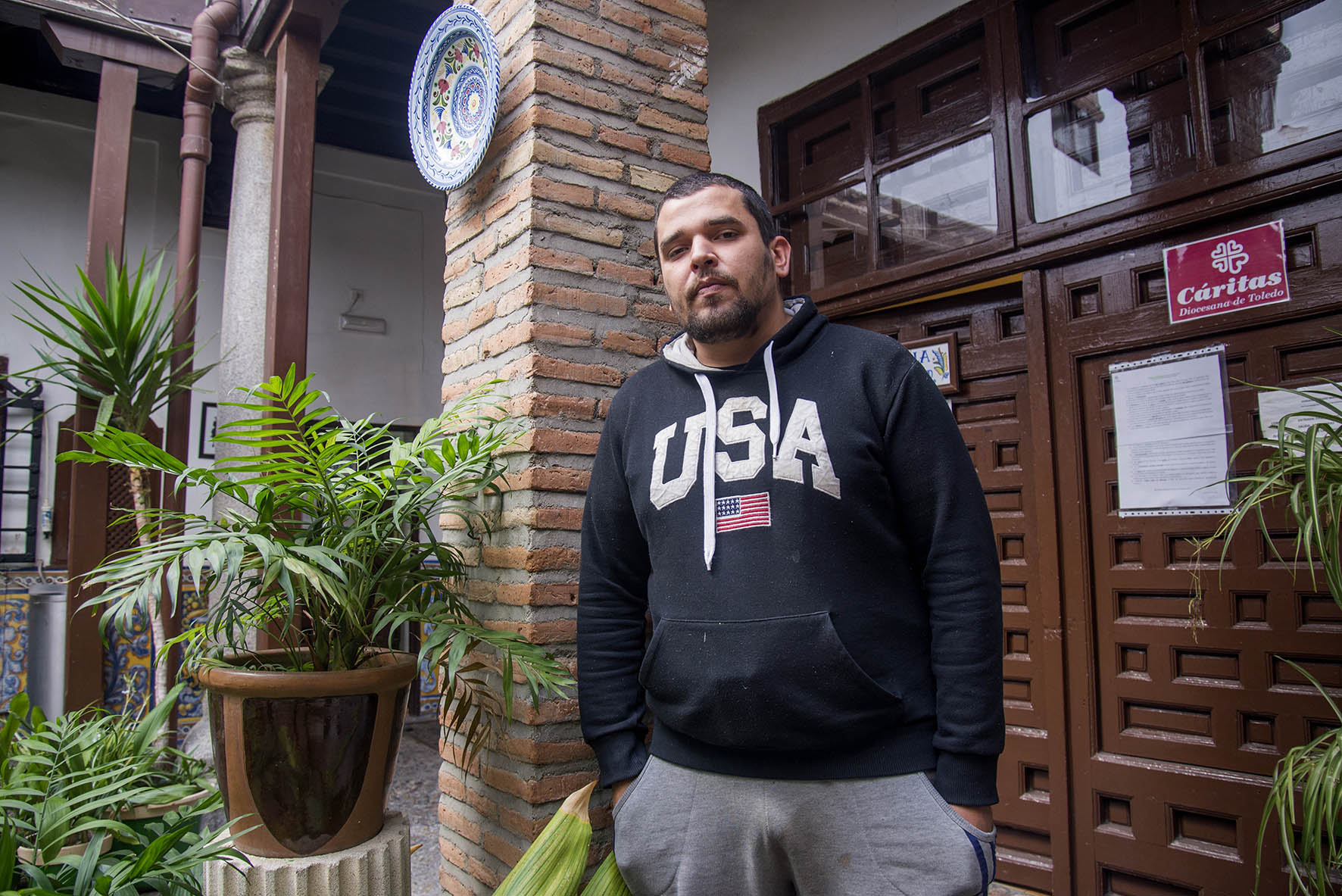 Isaac lleva cinco meses en el albergue de Cáritas en Toledo.