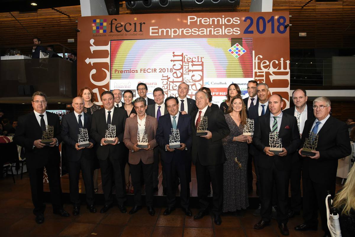 Premiados y autoridades en la gala de Fecir.