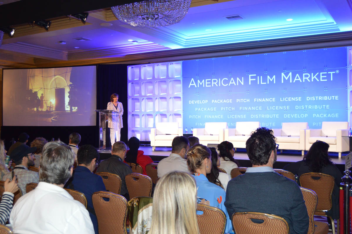 Patricia Franco interviniendo en la American Film Market.