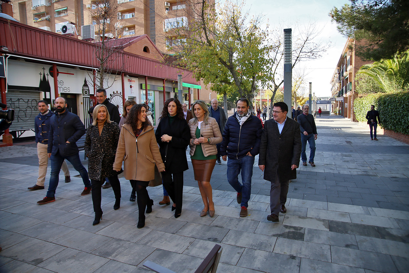 Tolón y concejales del equipo de Gobierno han inaugurado las obras del Paseo Federico García Lorca.