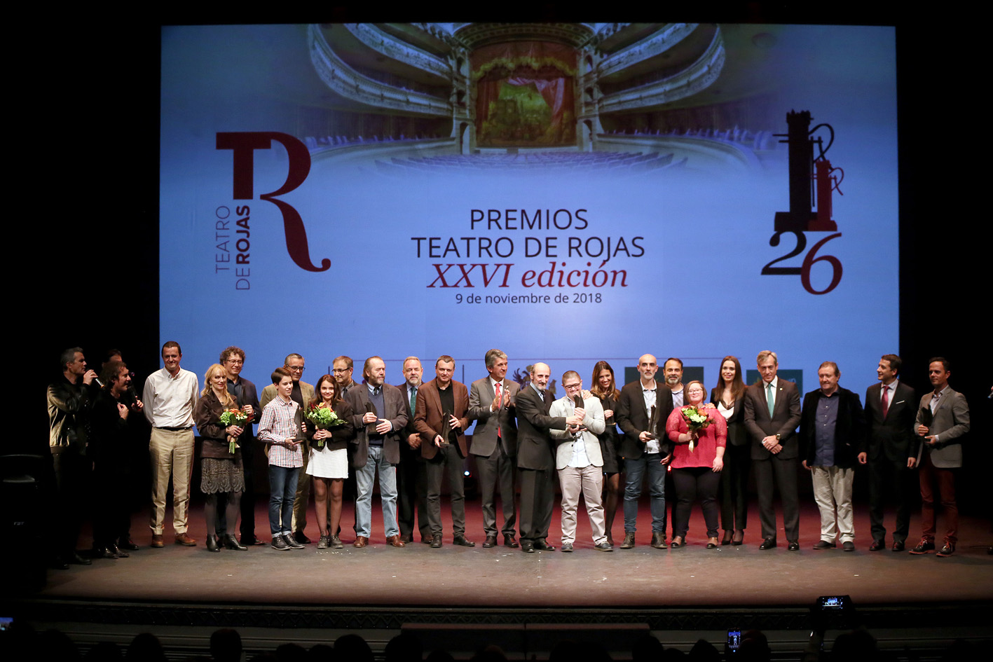 Todos los premiados, los patrocinadores y las autoridades.