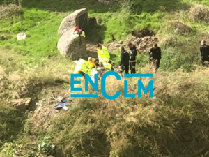 Bomberos, Policía Local y Policía Nacional han participado en el rescate de la mujer en el río Tajo.